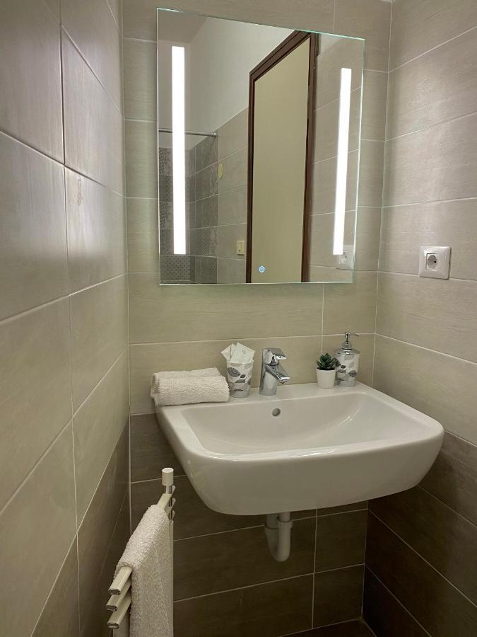 Residenza Cappuccini Aparthotel Peschiera del Garda Exteriör bild