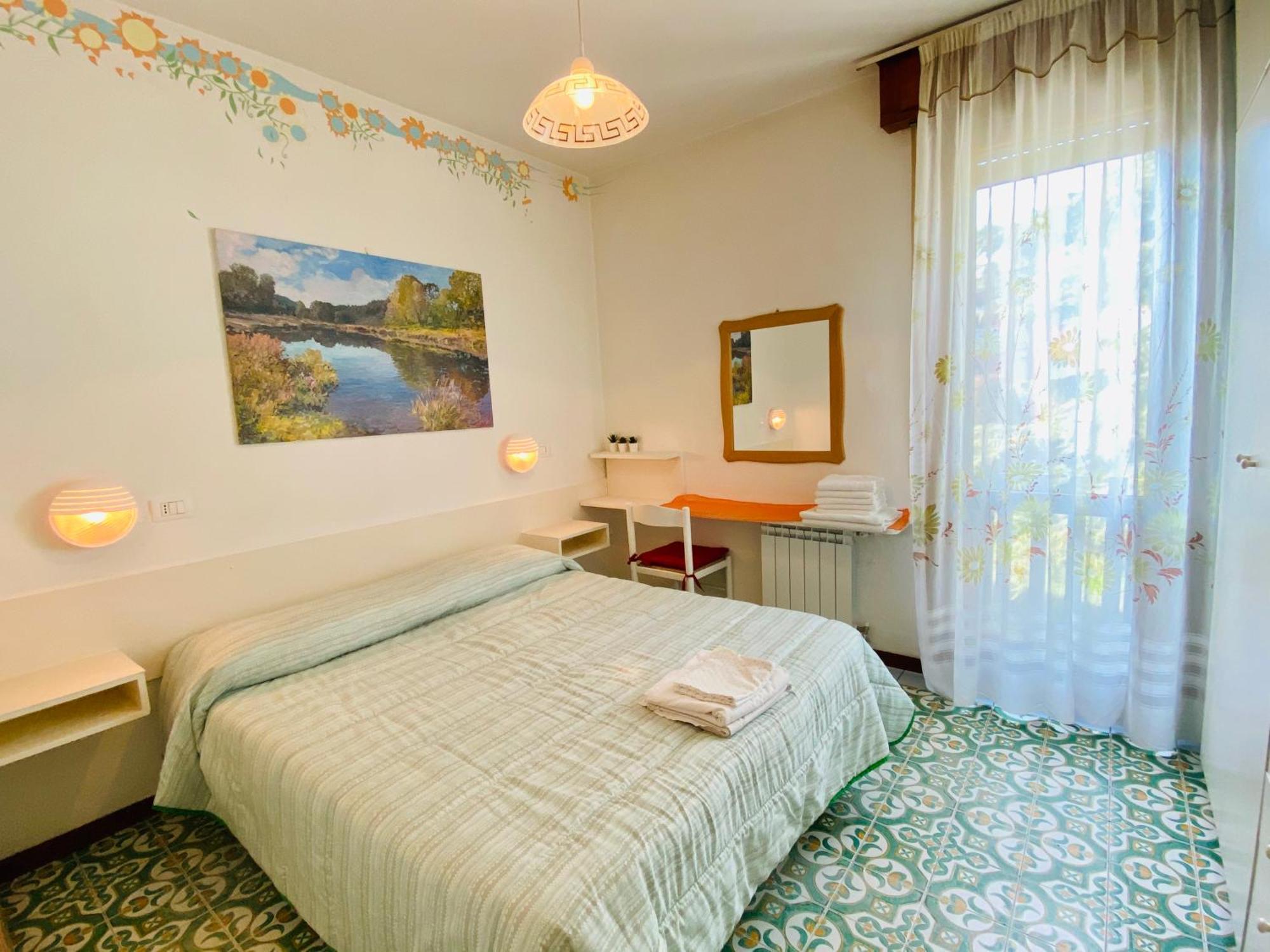 Residenza Cappuccini Aparthotel Peschiera del Garda Rum bild
