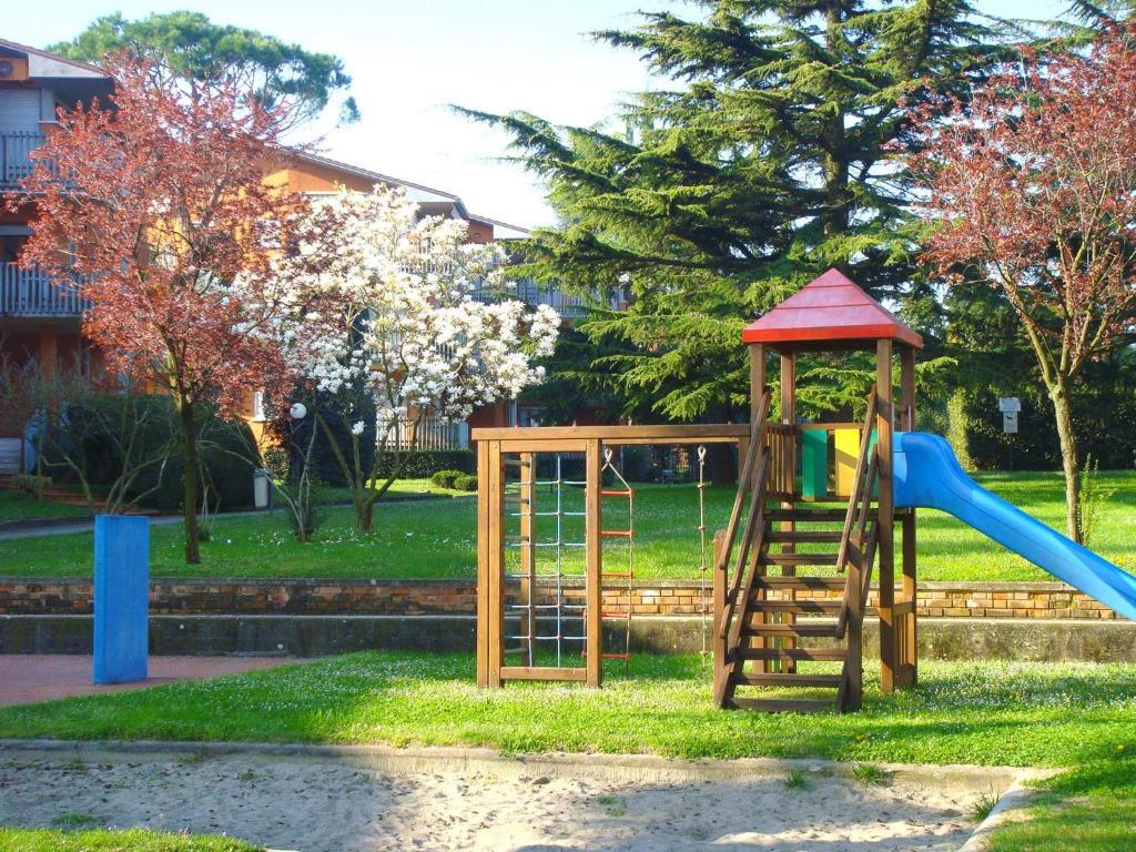 Residenza Cappuccini Aparthotel Peschiera del Garda Exteriör bild