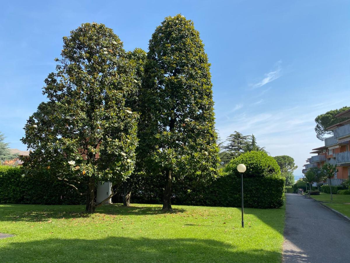 Residenza Cappuccini Aparthotel Peschiera del Garda Exteriör bild