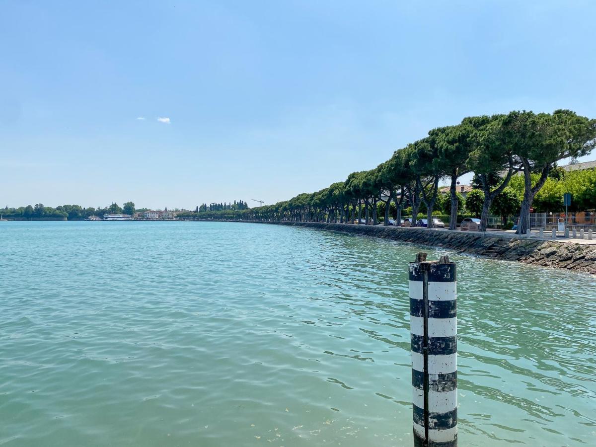Residenza Cappuccini Aparthotel Peschiera del Garda Exteriör bild