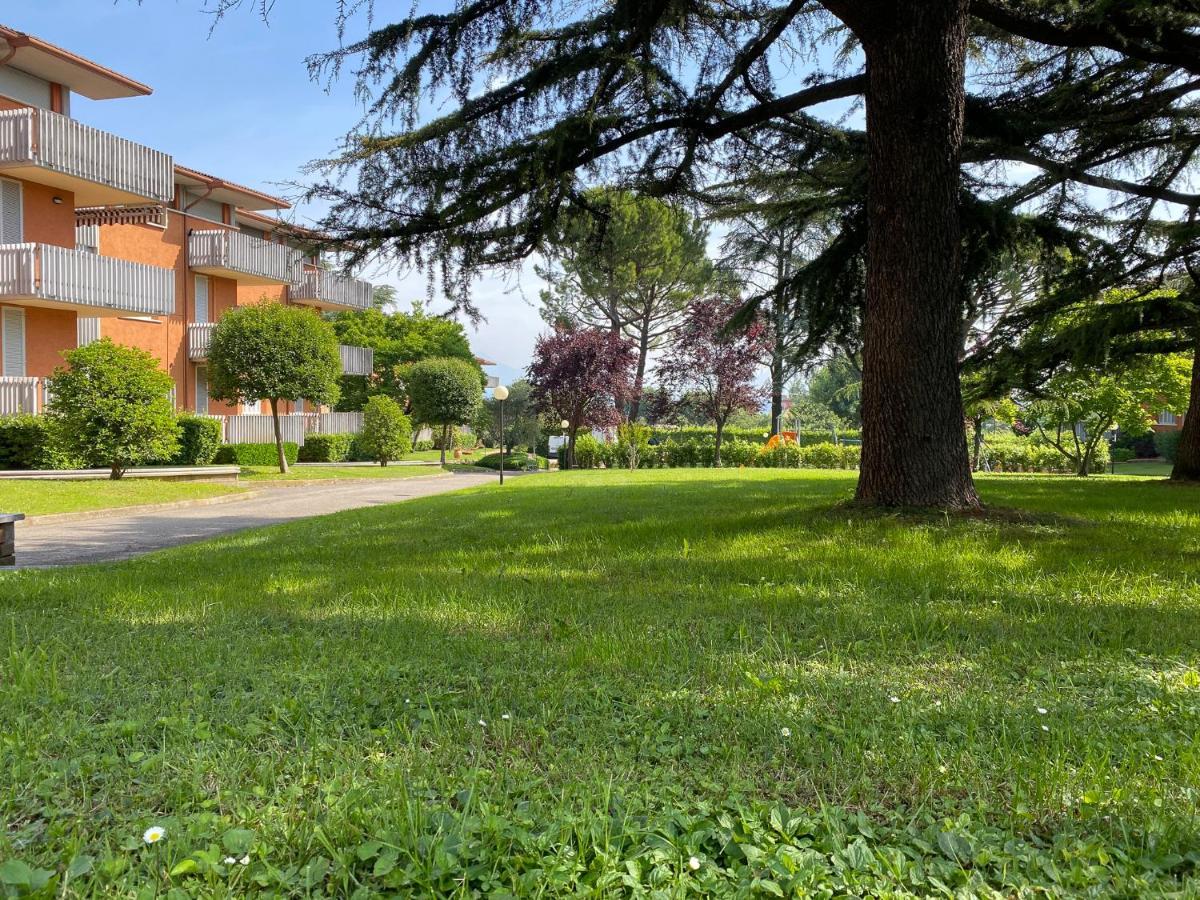 Residenza Cappuccini Aparthotel Peschiera del Garda Exteriör bild